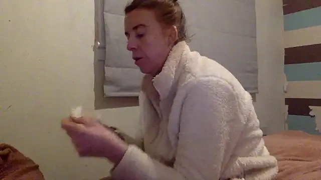 Bellababexox online show from May 18, 2026, 12:51 am