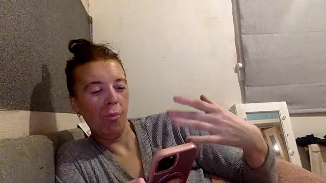 Bellababexox online show from June 1, 2026, 12:56 am