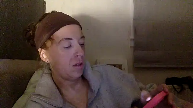 Bellababexox online show from June 14, 2026, 2:24 am