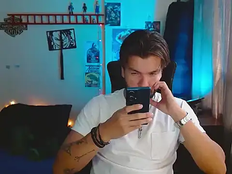 Snapshot of cortelioni_massimo_ chatting on October 24, 2025, 7:43 pm cortelioni massimo online show from October 24, 2025, 7:43 pm