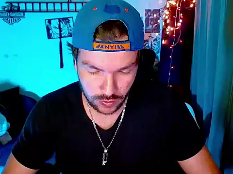 Snapshot of cortelioni_massimo_ chatting on November 13, 2025, 3:05 am cortelioni massimo online show from November 13, 2025, 3:05 am