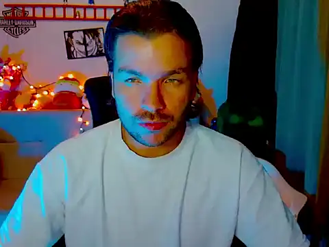 cortelioni massimo  online show from March 8, 2026, 1:14 am