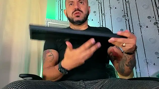 AlphaDrip online show from October 15, 2025, 12:16 pm