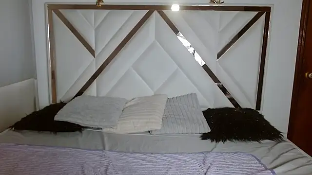 SophiaaLee online show from January 10, 2026, 5:37 pm