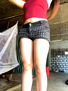 Snapshot of Huong-Ly chatting on October 5, 2025, 1:37 am Huong-Ly online show from October 5, 2025, 1:37 am