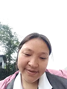 Snapshot of MuiNay chatting on December 3, 2025, 2:08 am MuiNay online show from December 3, 2025, 2:08 am