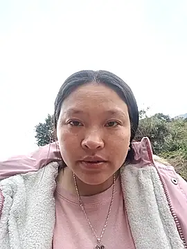 Snapshot of MuiNay chatting on December 20, 2025, 12:51 am MuiNay online show from December 20, 2025, 12:51 am