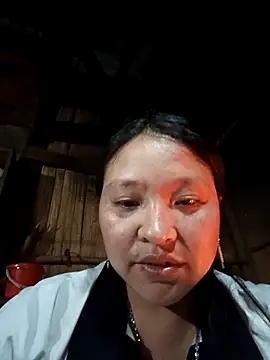 Snapshot of MuiNay chatting on February 28, 2026, 11:44 am MuiNay online show from February 28, 2026, 11:44 am