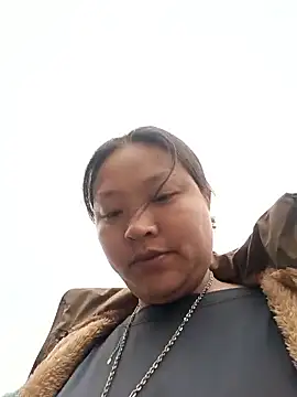 Snapshot of MuiNay chatting on March 11, 2026, 12:27 am MuiNay online show from March 11, 2026, 12:27 am