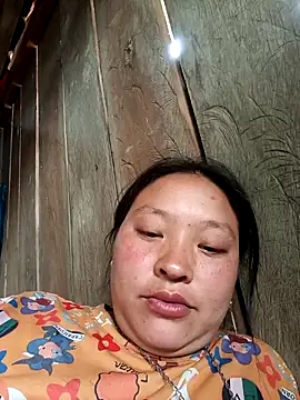 Snapshot of MuiNay chatting on March 27, 2026, 5:46 am MuiNay online show from March 27, 2026, 5:46 am