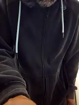 Stingles online show from September 13, 2025, 9:47 pm