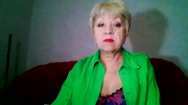 Snapshot of DianaQDream chatting on May 22, 2026, 1:57 am DianaQDream online show from May 22, 2026, 1:57 am