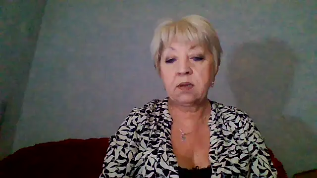 Snapshot of DianaQDream chatting on June 6, 2026, 2:27 am DianaQDream online show from June 6, 2026, 2:27 am