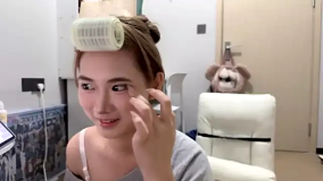 Ann-cookie online show from November 7, 2025, 1:55 pm