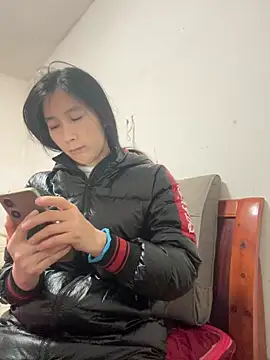 crhong666 online show from December 21, 2025, 12:18 am