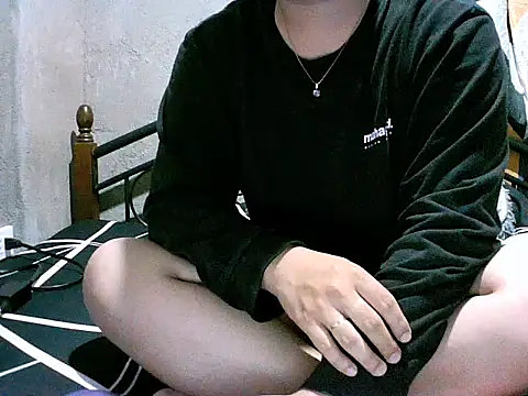 Snapshot of alhex_gay26 chatting on April 12, 2026, 3:50 pm alhex gay26 online show from April 12, 2026, 3:50 pm