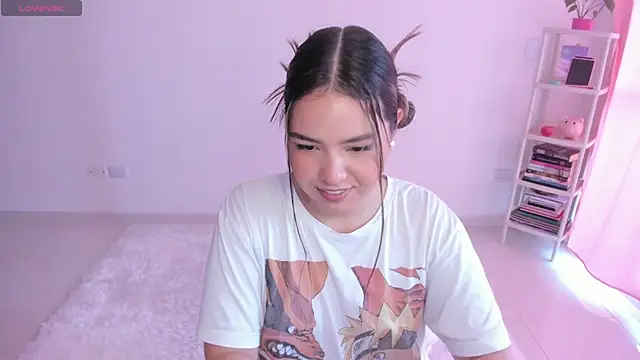 Alana Banana  online show from November 21, 2025, 1:43 pm