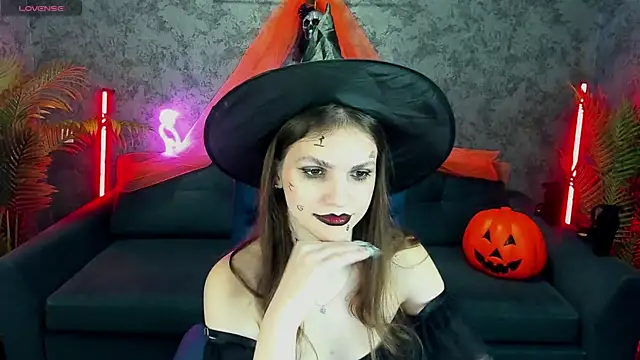 Snapshot of PussyOnLuck chatting on November 1, 2025, 7:32 am PussyOnLuck online show from November 1, 2025, 7:32 am