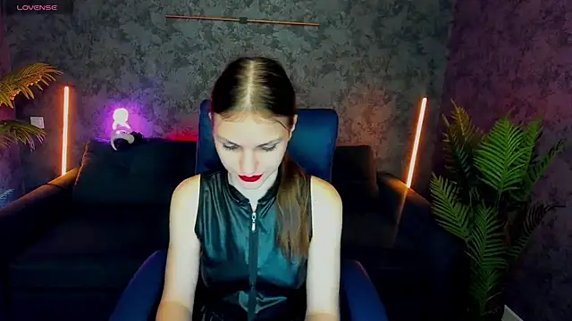 Snapshot of PussyOnLuck chatting on November 6, 2025, 6:58 am PussyOnLuck online show from November 6, 2025, 6:58 am