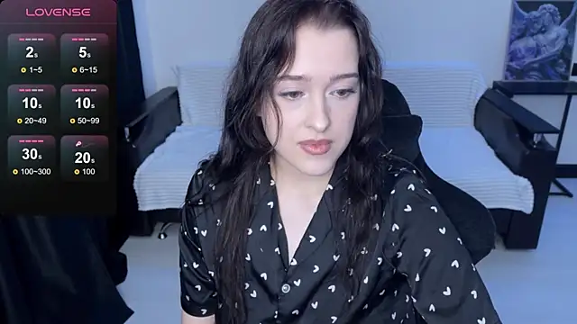 Snapshot of Sunshine_J chatting on November 18, 2025, 8:57 pm Sunshine J online show from November 18, 2025, 8:57 pm