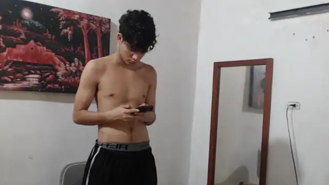 alice julls online show from November 27, 2025, 9:17 pm