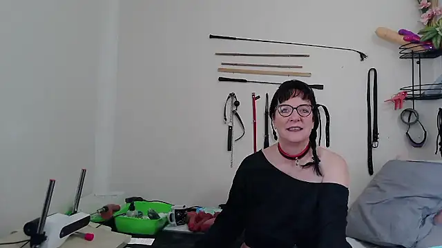 Snapshot of honey47 chatting on January 11, 2026, 12:10 pm honey47 online show from January 11, 2026, 12:10 pm