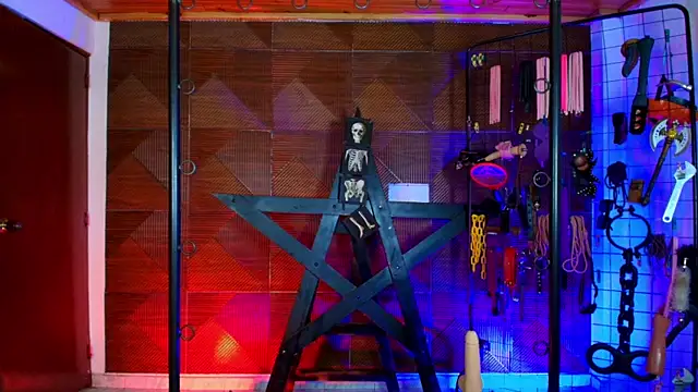 Misstresss aurora bdsm online show from August 1, 2026, 2:16 pm