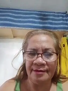 vickyhot1966 online show from April 24, 2026, 3:42 am