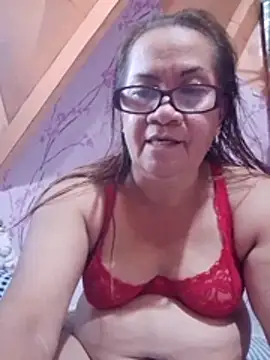 Snapshot of vickyhot1966 chatting on May 15, 2026, 9:27 am vickyhot1966 online show from May 15, 2026, 9:27 am