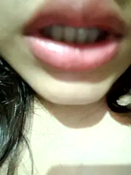 Snapshot of Hott_Muskan chatting on September 15, 2025, 7:14 pm Hott Muskan online show from September 15, 2025, 7:14 pm