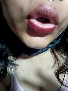 Hott Muskan online show from April 28, 2026, 6:57 pm