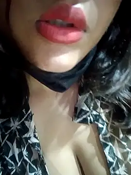 Hott Muskan online show from May 4, 2026, 6:59 pm