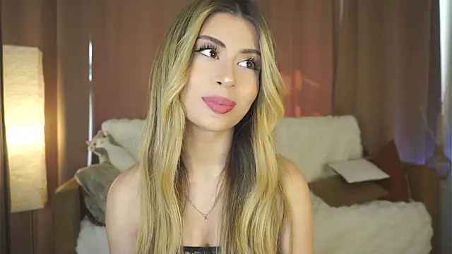 Snapshot of GeorginaHarn chatting on June 8, 2026, 8:04 am GeorginaHarn online show from June 8, 2026, 8:04 am