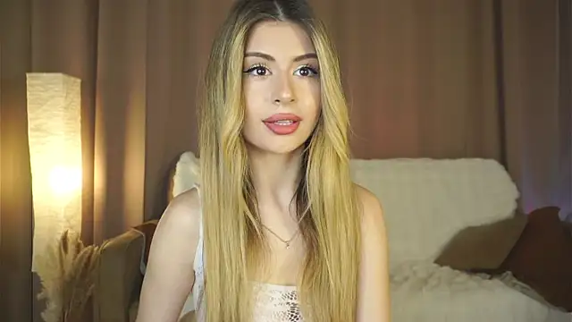 Snapshot of GeorginaHarn chatting on July 1, 2026, 8:05 am GeorginaHarn online show from July 1, 2026, 8:05 am