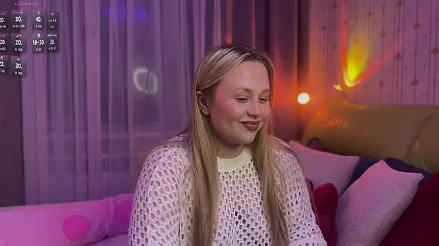 Estella Elwood online show from March 1, 2026, 6:21 pm