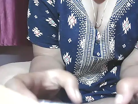 Snapshot of Savitabhabhii_ chatting on October 18, 2025, 5:25 pm Savitabhabhii online show from October 18, 2025, 5:25 pm