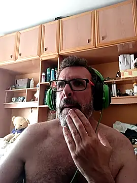 Snapshot of gigolobcn chatting on May 23, 2026, 9:24 am gigolobcn online show from May 23, 2026, 9:24 am