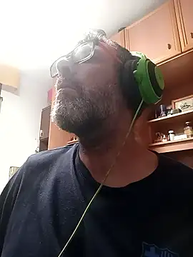 Snapshot of gigolobcn chatting on May 23, 2026, 11:20 pm gigolobcn online show from May 23, 2026, 11:20 pm