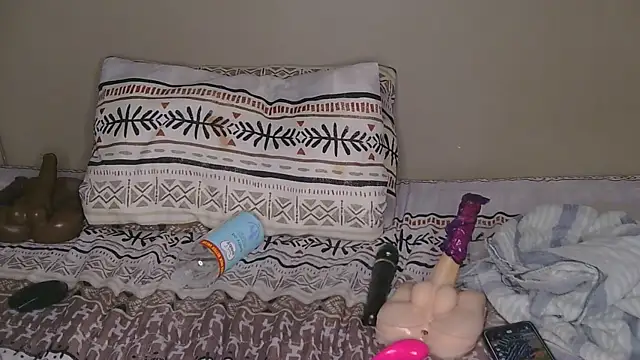 Snapshot of CherieBlushX chatting on June 7, 2026, 7:34 am CherieBlushX online show from June 7, 2026, 7:34 am