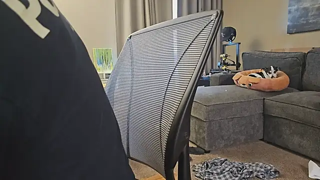 LeeCox online show from December 18, 2024, 5:52 pm