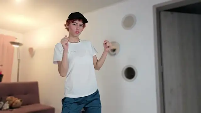 Snapshot of colette_e chatting on November 22, 2025, 11:37 pm colette e online show from November 22, 2025, 11:37 pm