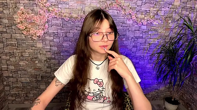 Snapshot of may_rollins chatting on May 26, 2026, 2:24 pm may rollins online show from May 26, 2026, 2:24 pm