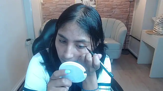 Snapshot of Gumball_b chatting on September 14, 2025, 12:59 pm Gumball b online show from September 14, 2025, 12:59 pm