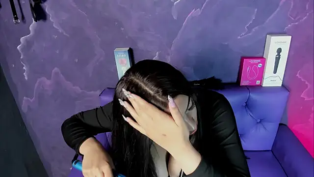 Lili milk20 online show from October 18, 2025, 7:14 pm