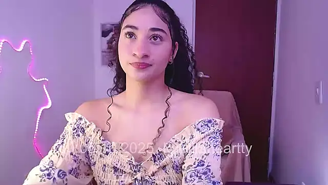 Snapshot of heartty_Milah chatting on October 7, 2025, 7:22 pm heartty Milah online show from October 7, 2025, 7:22 pm