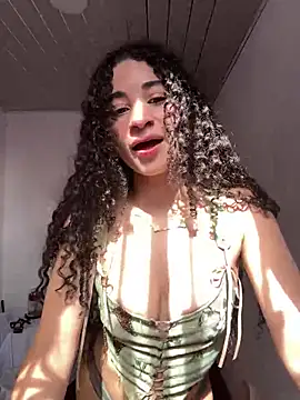 Snapshot of heartty_Milah chatting on October 26, 2025, 7:09 pm heartty Milah online show from October 26, 2025, 7:09 pm