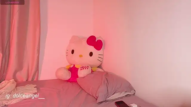 dulceangel   online show from September 18, 2025, 4:03 am