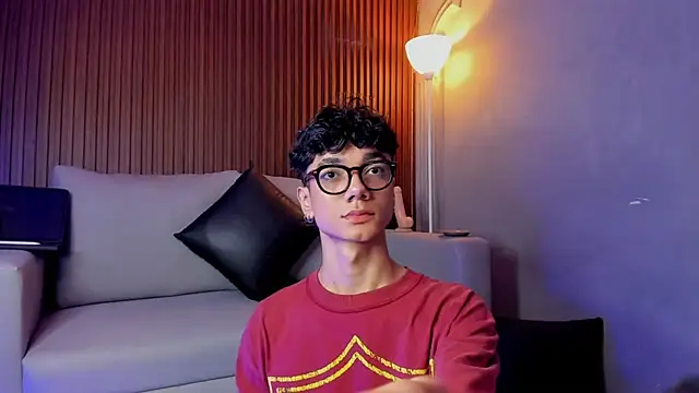 Phillicious   online show from March 31, 2026, 4:46 am