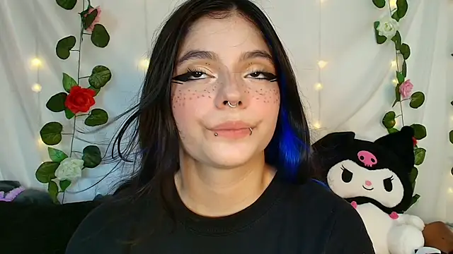 cutee andrea online show from May 26, 2026, 2:18 am