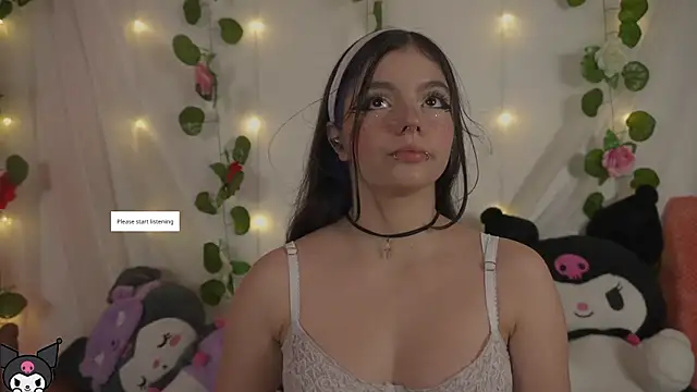 cutee andrea online show from June 10, 2026, 2:45 am